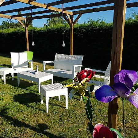 Chez Val Et Fred 85 Bed and Breakfast Les Essarts  Exteriör bild